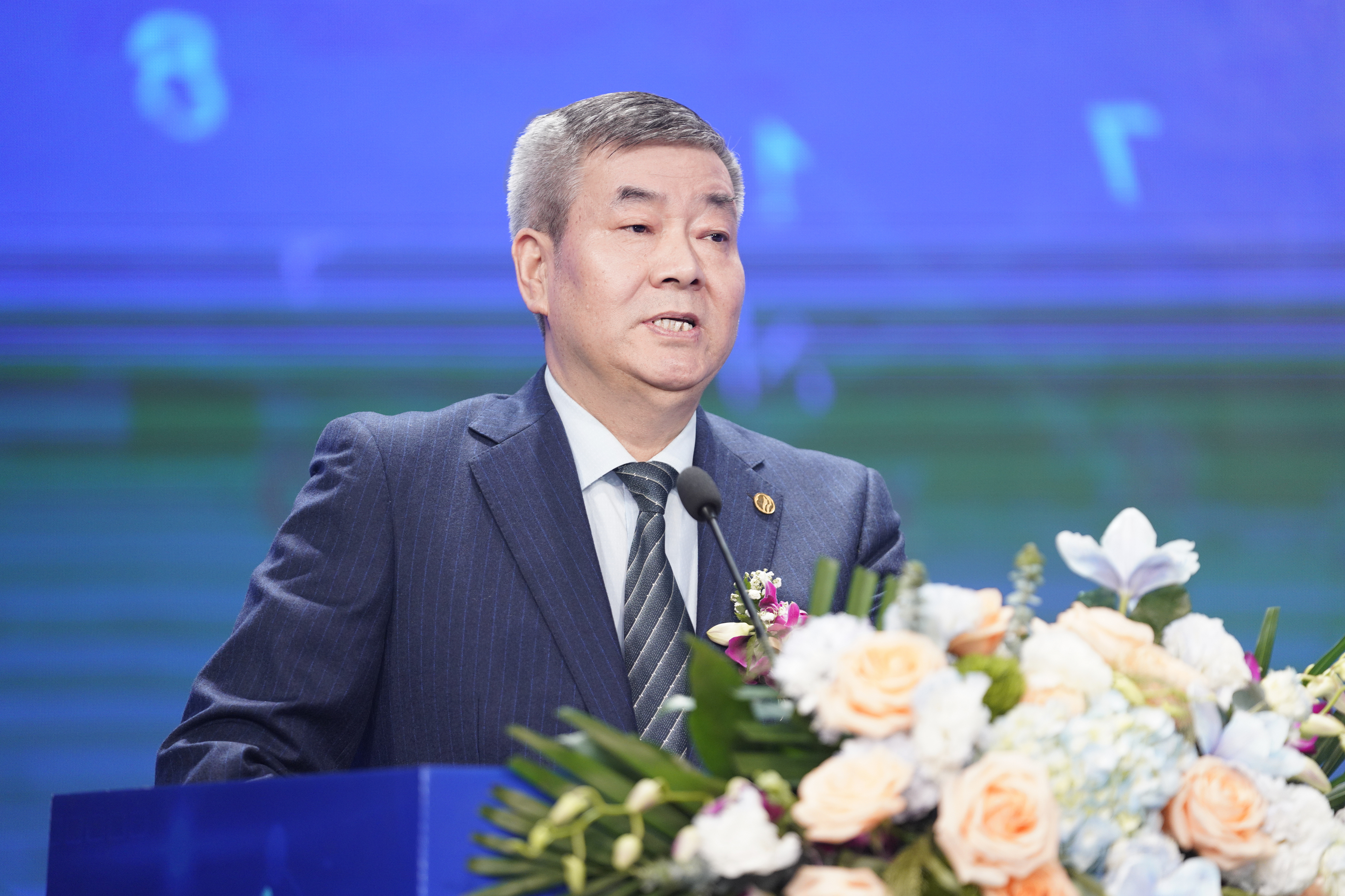 三八婦樂(lè)袁曉峰：學(xué)習(xí)黨的二十屆三中全會(huì)精神，堅(jiān)定企業(yè)發(fā)展信心。